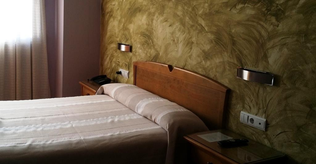 Hotel La Orza De Angel Xiva de Bunyol Zewnętrze zdjęcie